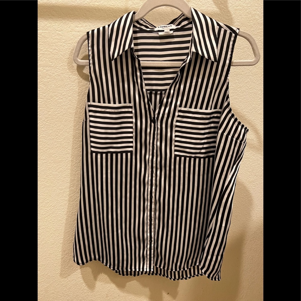 Express sleeveless button down